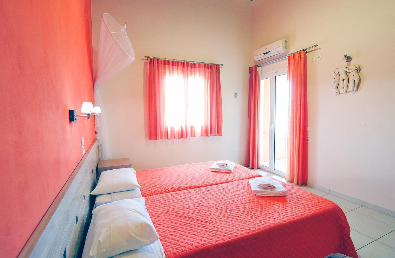 Pyramid City Apartments Агіос-Спиридон Номер фото